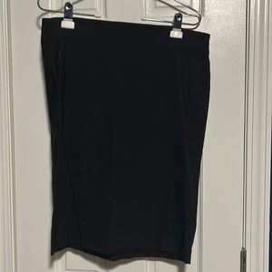 Elle size medium black pencil skirt